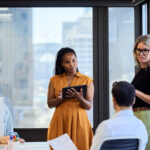 Por qué tu equipo ignora las directrices: sistemas débiles vs. liderazgo