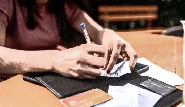 Propinas 2026: Cómo Gestionar la Cultura de Tipping en tu Negocio