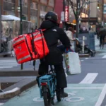 Plataformas de Delivery Enfrentan Regulación: Lecciones para ERP y Operaciones