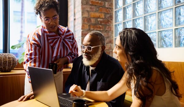 Mentoría empresarial: el modelo de 4 pasos que acelera líderes y rentabilidad