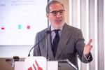 Retención de clientes: la estrategia de Santander para optimizar costos