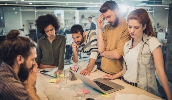 Romper las reglas: cómo las startups exitosas desafían la ortodoxia empresarial